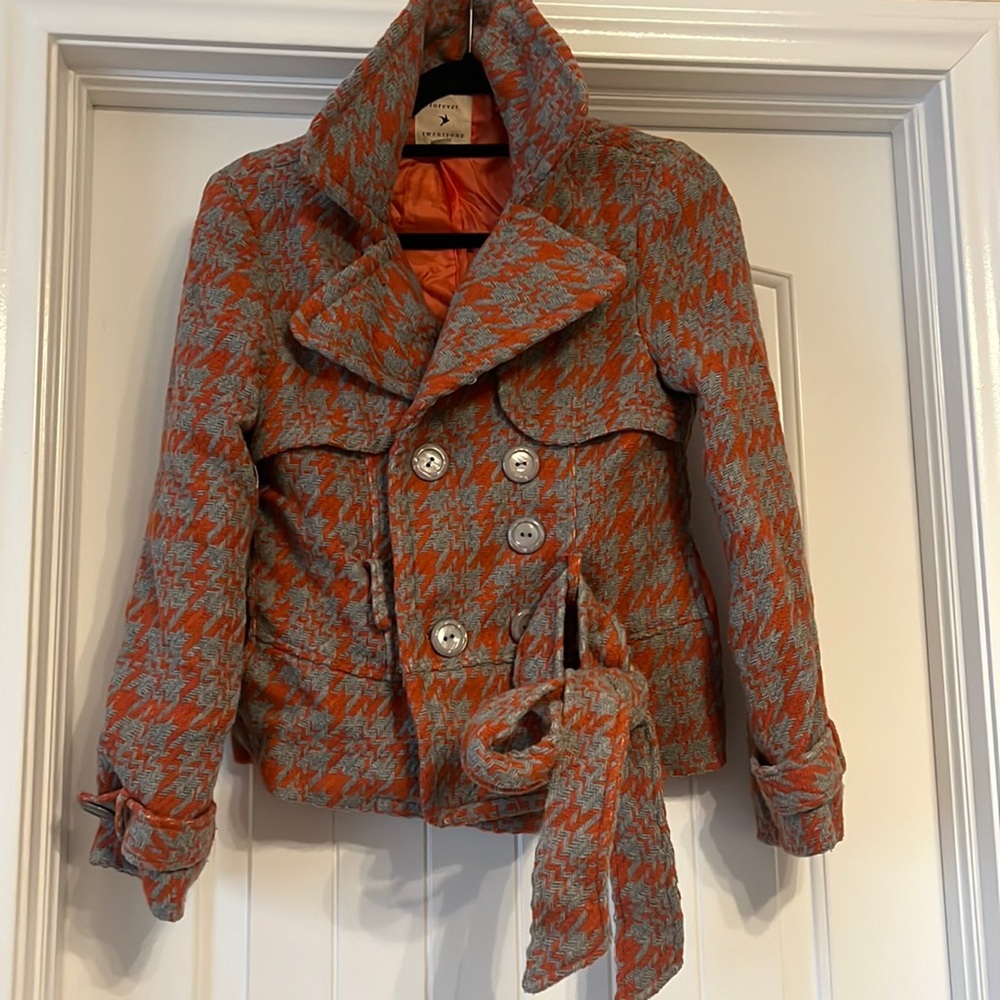 Heather gray and orange heavy jacket with optional tie around waist